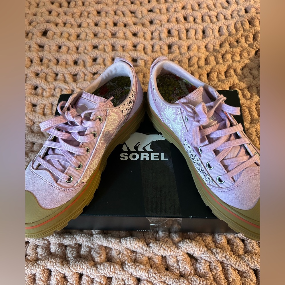 Sorel Women's Lilac Sneakers